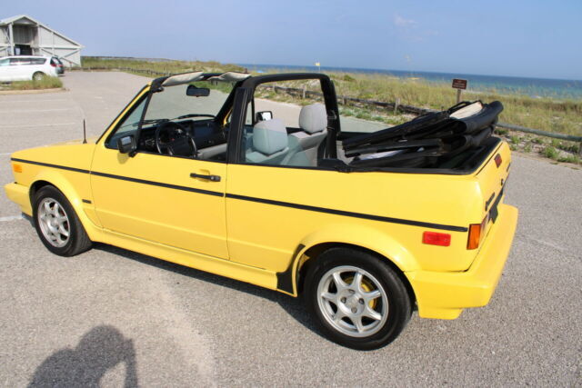 1990 Volkswagen Cabriolet Boutique 2dr Convertible - photo 11