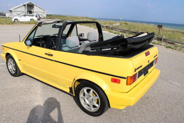 1990 Volkswagen Cabriolet Boutique 2dr Convertible - photo 12