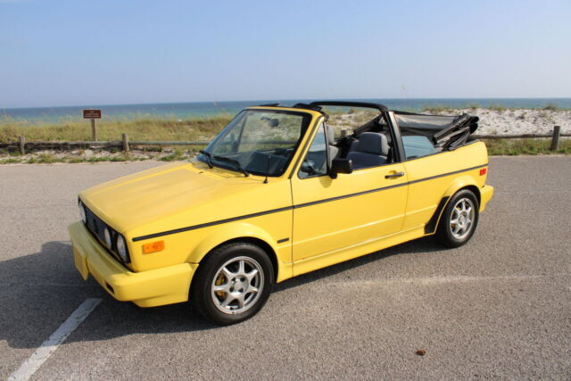 1990 Volkswagen Cabriolet Boutique 2dr Convertible - photo 4