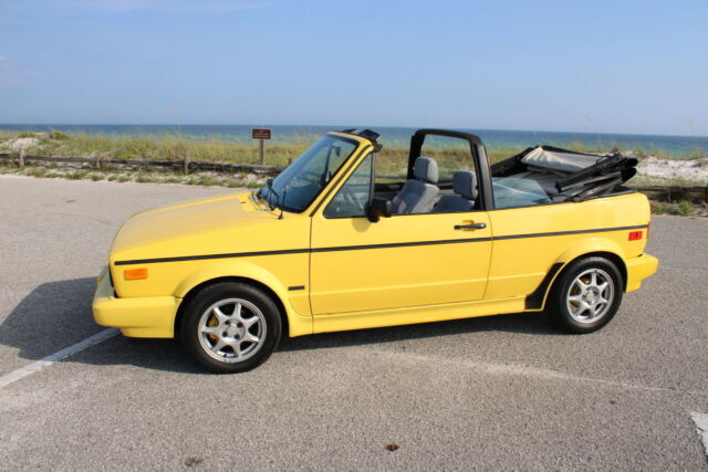 1990 Volkswagen Cabriolet Boutique 2dr Convertible - photo 6
