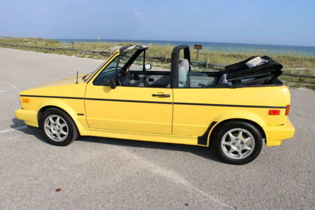 1990 Volkswagen Cabriolet Boutique 2dr Convertible - photo 9