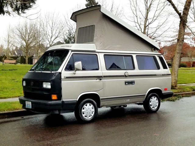 1990 Volkswagen Bus/Vanagon GL Standard Passenger Van 3-Door