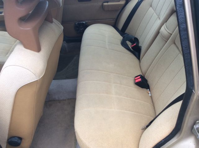 1990 Volvo 240 - photo 11
