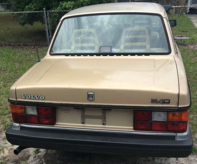 1990 Volvo 240 - photo 6
