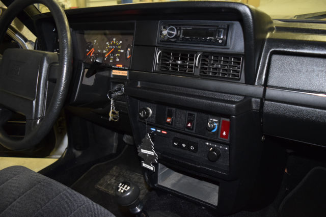 1990 Volvo 240 4 door - photo 12