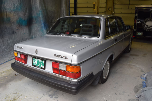 1990 Volvo 240 4 door - photo 4