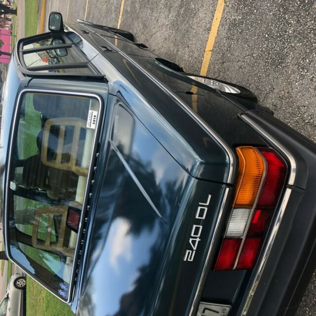 1990 Volvo 240 DL low milage Great Shape Good running ! 1990 Volvo 240 DL