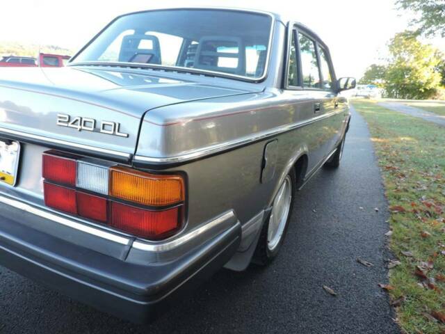 1990 Volvo 240 DL - photo 6