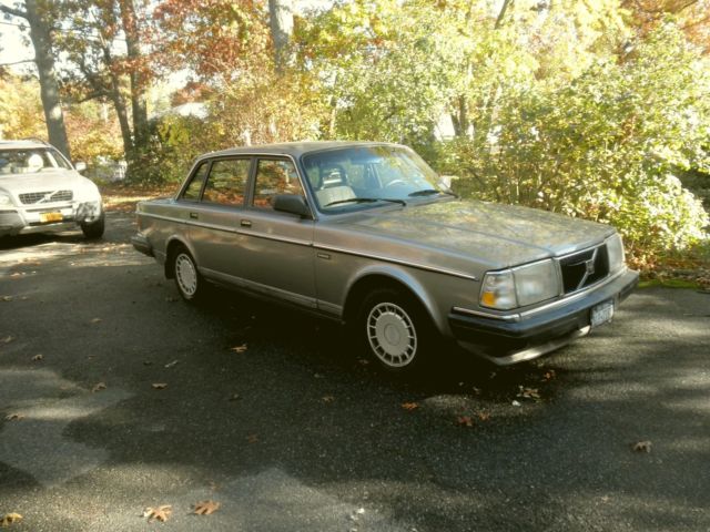 1990 Volvo 240 240 DL - photo 2