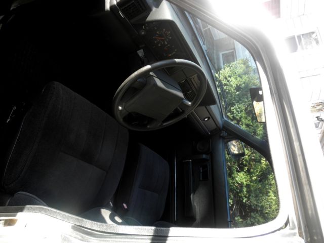 1990 Volvo 240 240 DL - photo 3