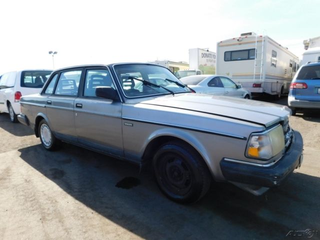 1990 Volvo 240 DL - photo 7