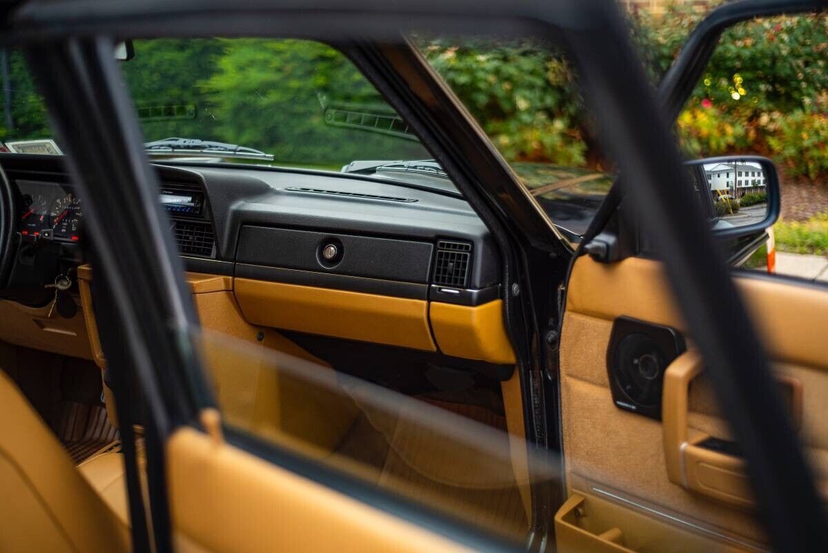 1990 Volvo 240 - photo 13