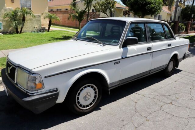 1990 Volvo 240 - photo 2