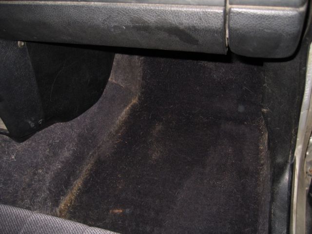 1990 Volvo 240 Base Sedan 4-Door - photo 10