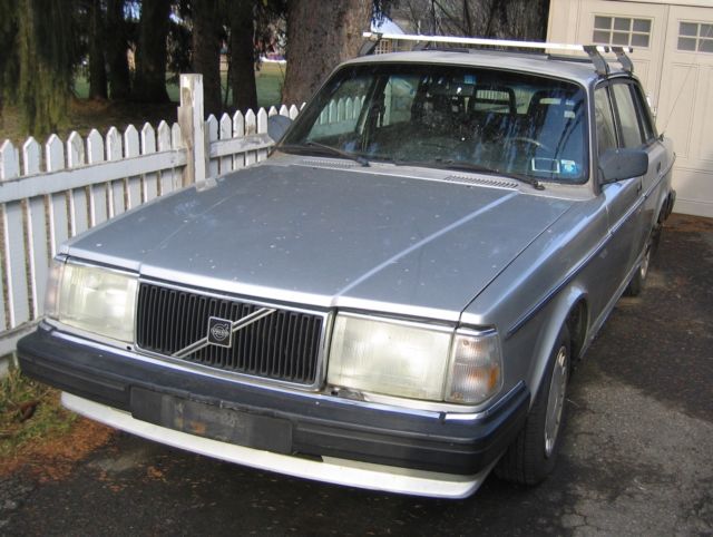 1990 Volvo 240 Base Sedan 4-Door - photo 2