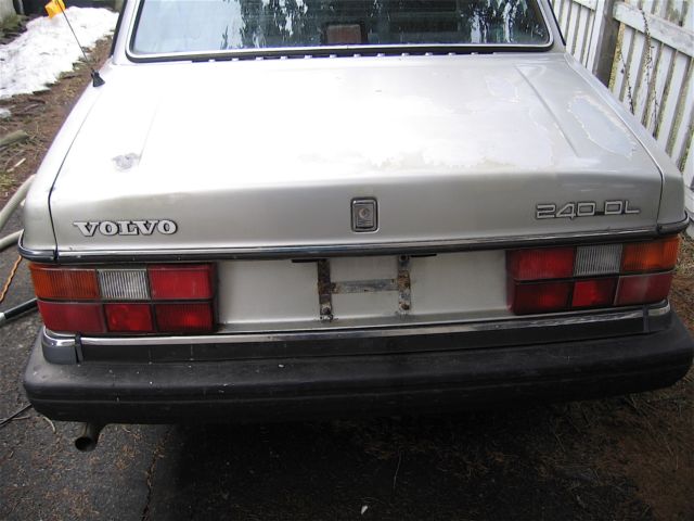 1990 Volvo 240 Base Sedan 4-Door - photo 5