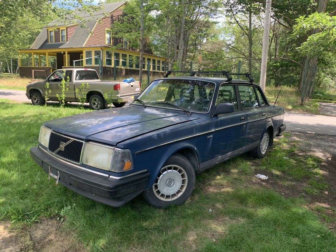 1990 Volvo 240 BASE