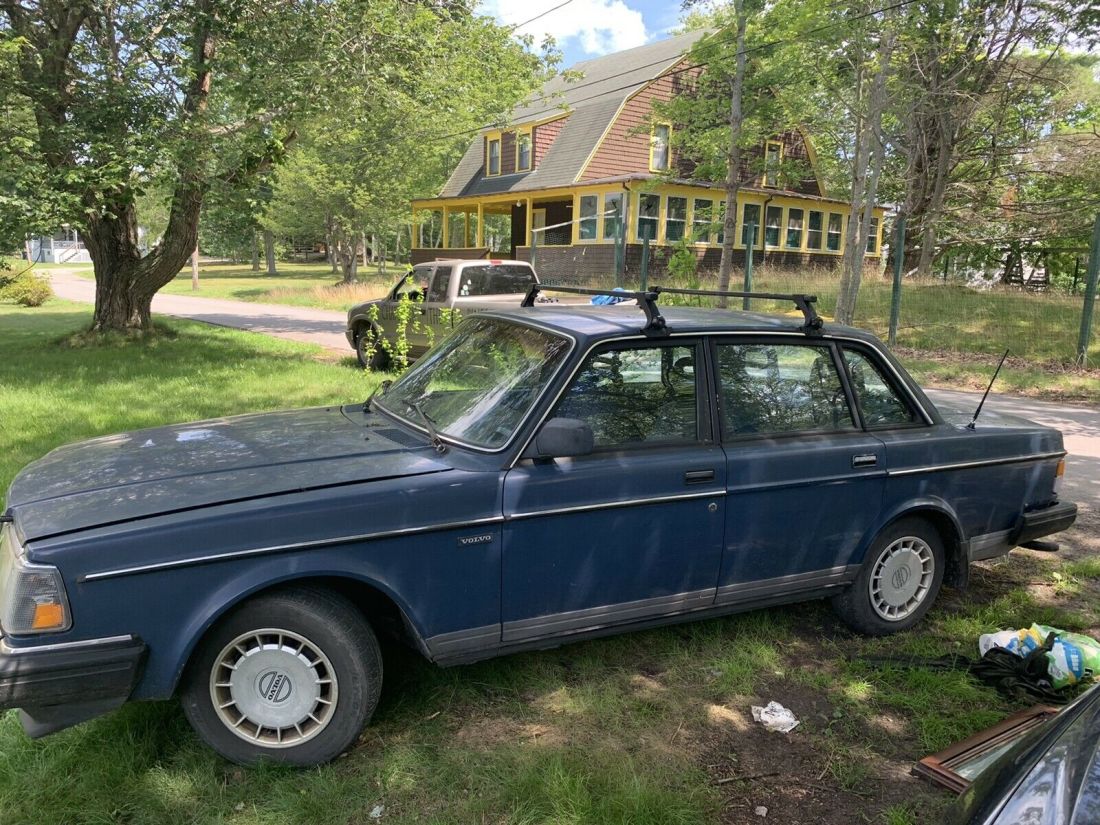 1990 Volvo 240 BASE - photo 3