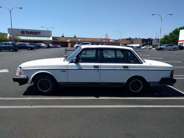 1990 Volvo 240 - photo 4
