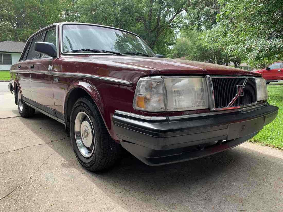1990 Volvo 240 BASE