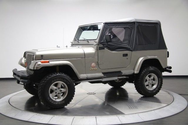 1990 Jeep Wrangler Sahara 350ci V8 4x4 - photo 2