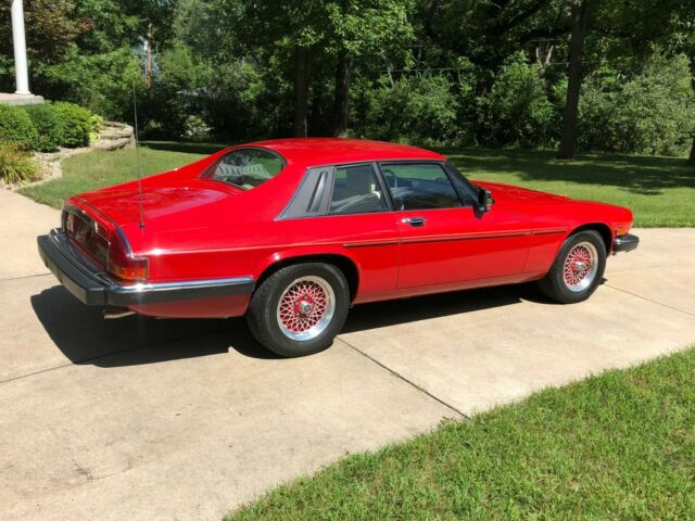 1990 Jaguar XJS COLLECTION ROUGE - photo 2