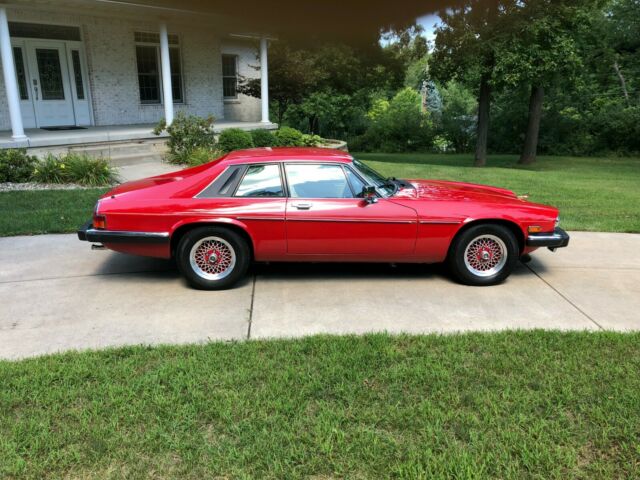 1990 Jaguar XJS COLLECTION ROUGE - photo 4