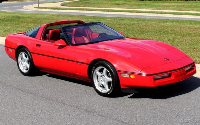1990 Chevrolet Corvette Base Hatchback 2-Door - photo 7