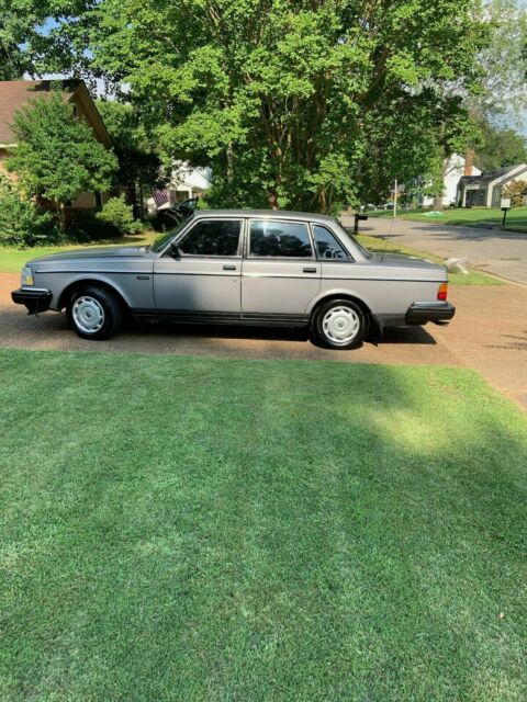 1991 Volvo 240 - photo 2
