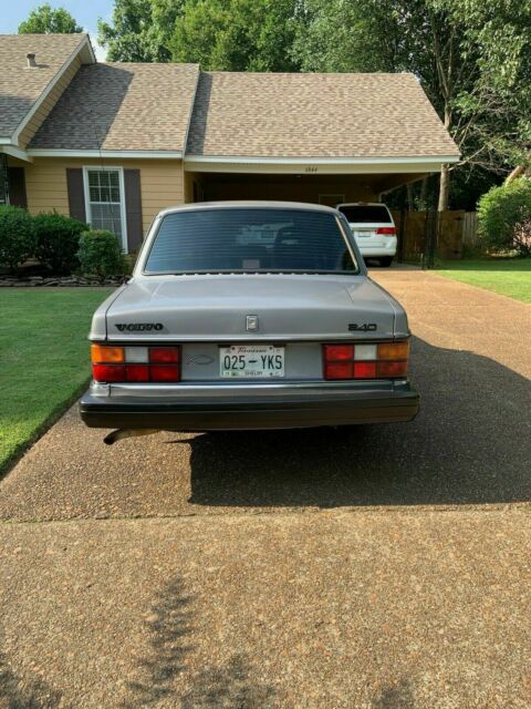 1991 Volvo 240 - photo 3