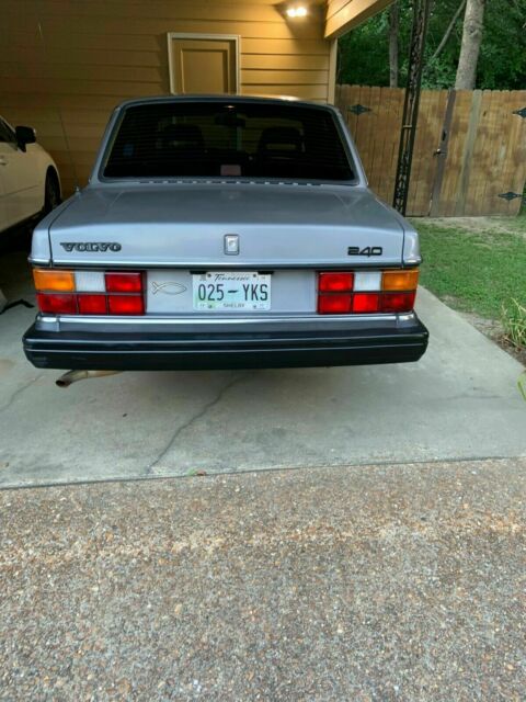 1991 Volvo 240 - photo 5