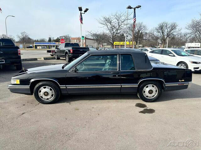 1991 Cadillac DeVille 2D Coupe - photo 10