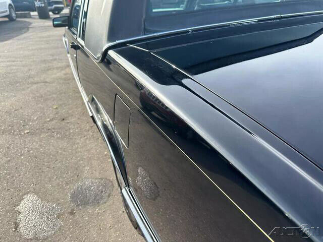 1991 Cadillac DeVille 2D Coupe - photo 9