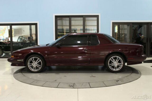 1991 Oldsmobile Toronado 2dr Coupe Trofeo - photo 2