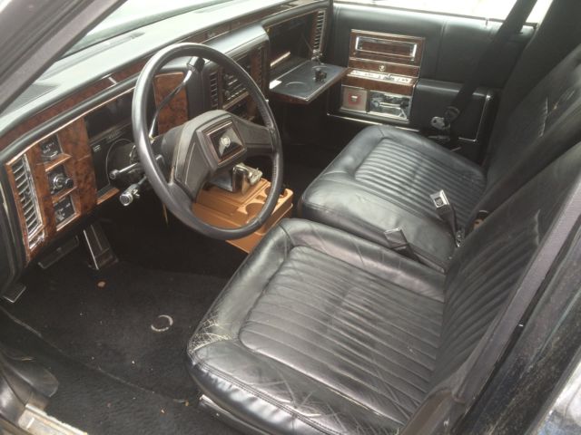 1991 Cadillac Brougham - photo 5