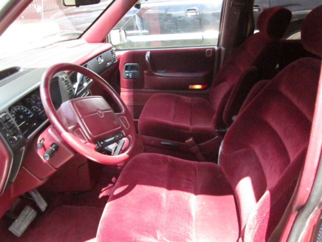 1991 Plymouth Grand Voyager LE - photo 8