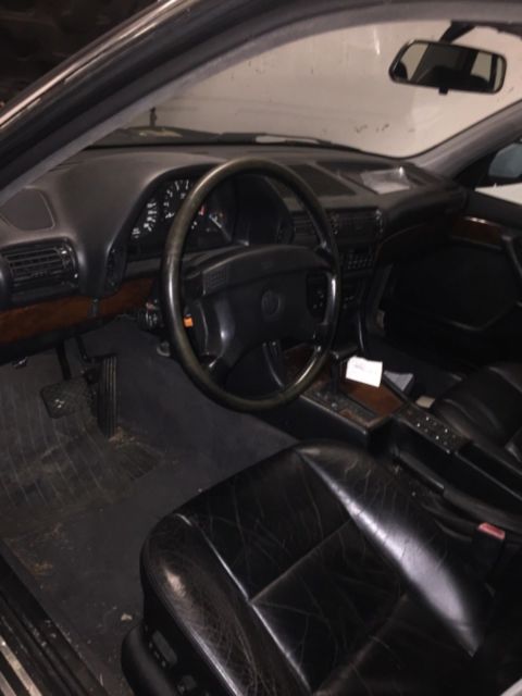 1991 BMW 7-Series Black interior - photo 9