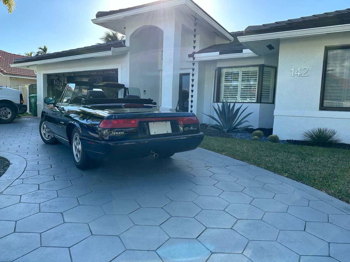1991 Alfa Romeo Spider - photo 2