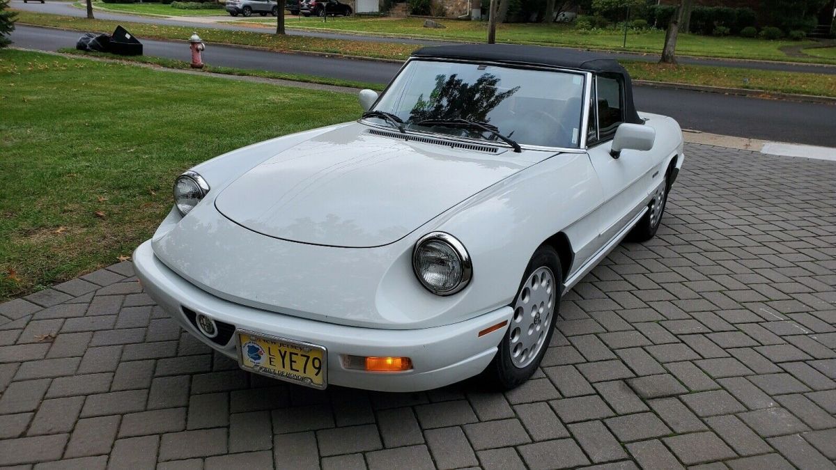 1991 Alfa Romeo Spider Convertible White RWD Manual VELOCE 1991 Alfa Romeo Spider VELOCE