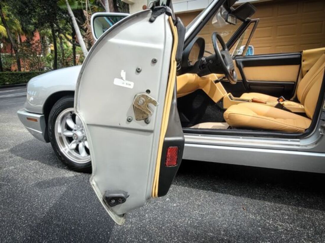 1991 Alfa Romeo Spider - photo 10