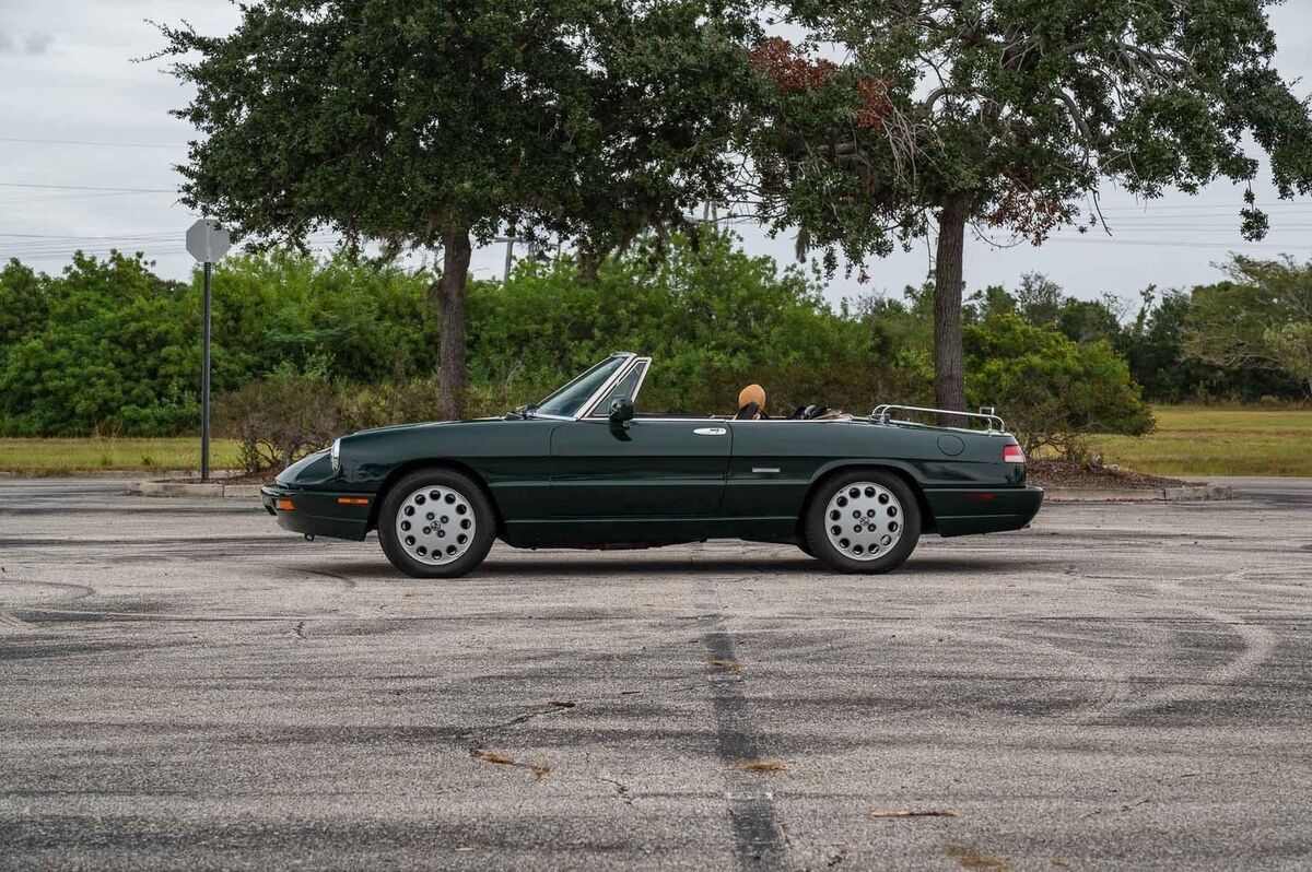 1991 Alfa Romeo Spider SPECIAL COLOR GREEN Veloce - photo 2