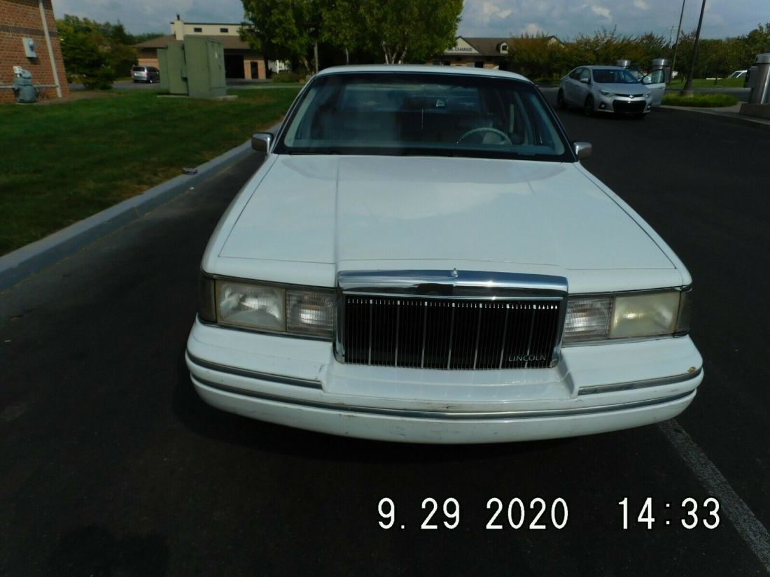 1991 Lincoln Town Car - photo 5
