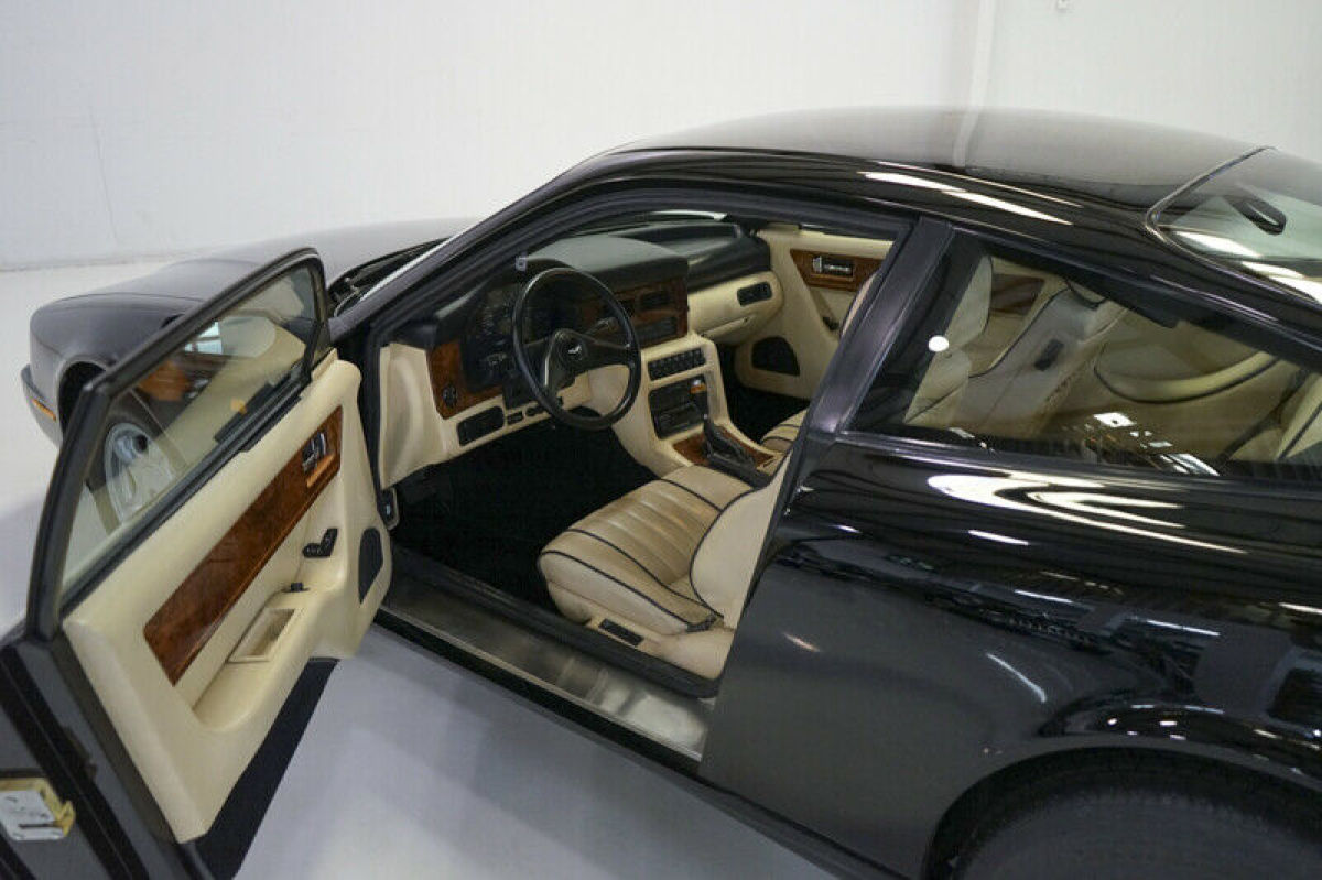 1991 Aston Martin Virage - photo 12