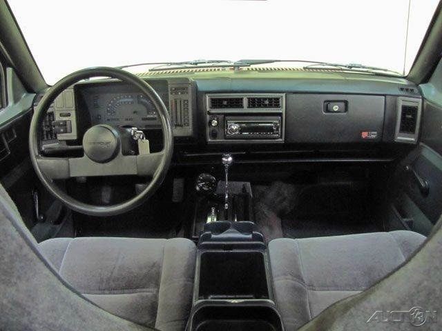1991 Chevrolet S-10 Base 2dr Standard Cab SB - photo 11