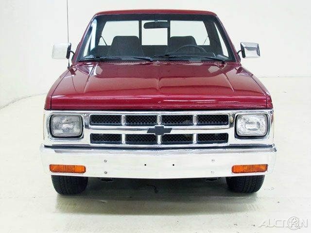 1991 Chevrolet S-10 Base 2dr Standard Cab SB - photo 3