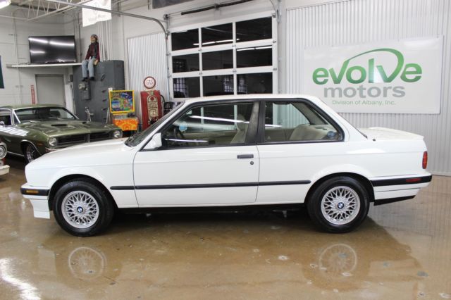 1991 BMW 3-Series 318iS - photo 3
