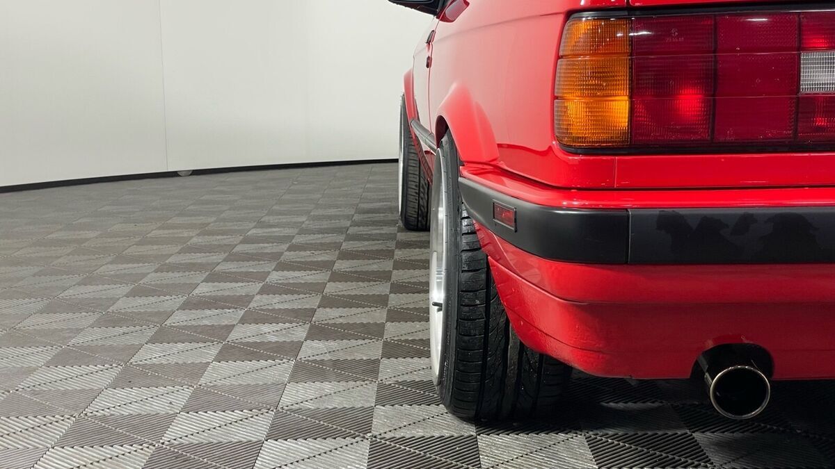 1991 BMW 3-Series IS - photo 5