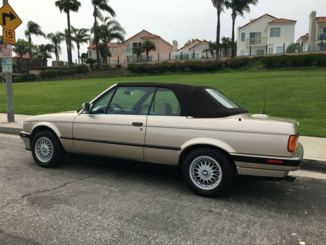 1991 BMW 3-Series Convertible - photo 2