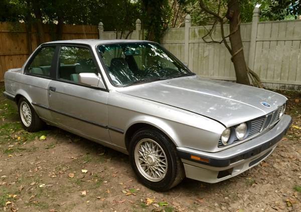 1991 BMW 318is (2 door coupe, 5 speed, silver/gray clothe) 1991 BMW 3-Series