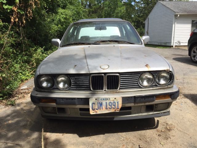1991 BMW 318is 318 5 Speed Project or Parts Clean title! Clean Carfax NO RESERVE 1991 BMW 3-Series Sport